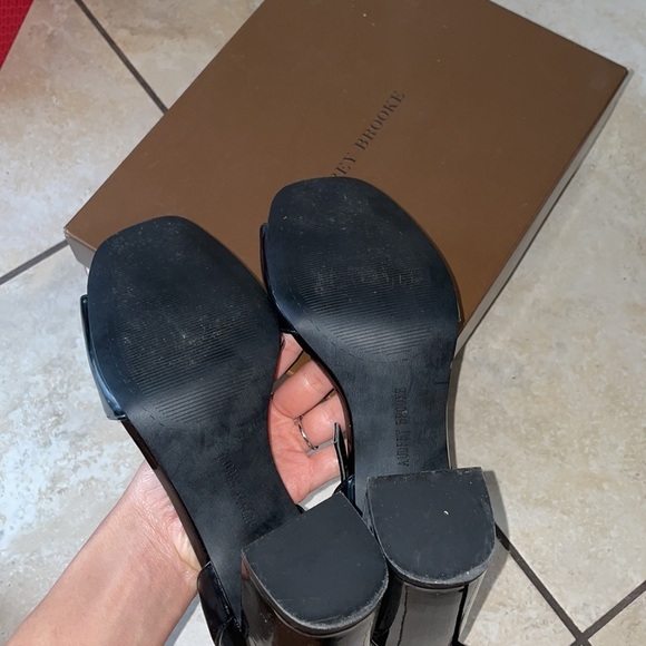 Audrey Brooke Angie patent chunky black heel sandal - Picture 4 of 4